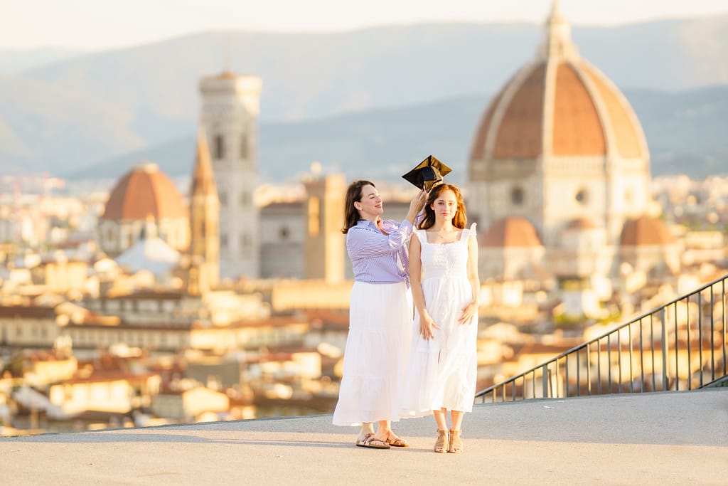 Photographer in Florence Duomo view
